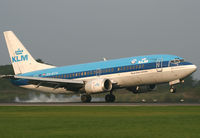 PH-BTH @ EGCC - Dutch 737 - by Kevin Murphy