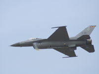 92-3923 @ DAY - F-16 - by Florida Metal
