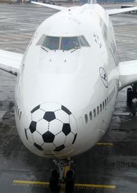 D-ABVL @ FRA - Soccer nose for the 2006 World Cup in Germany - by Micha Lueck