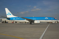 PH-BXB @ VIE - KLM Boeing 737-800 - by Yakfreak - VAP
