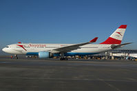 OE-LAN @ VIE - Austrian Airlines Airbus 330-200 - by Yakfreak - VAP