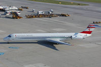 OE-LMB @ VIE - Austrian Airlines MDD MD80 - by Yakfreak - VAP