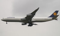 D-AIGP @ VIE - Lufthansa A340-300 - by Thomas Ramgraber-VAP