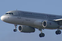 A7-ADC @ VIE - Qatar Airways A320 - by Thomas Ramgraber-VAP