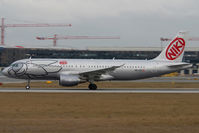 OE-LEU @ VIE - Fly Niki Airbus 320 - by Yakfreak - VAP