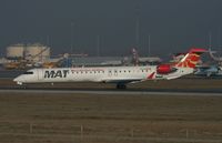 Z3-AAG @ VIE - MAT CRJ 900 - by Luigi