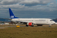 LN-RRT @ SZG - SAS - Scandinavian Airlines Boeing 737-800 - by Yakfreak - VAP