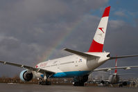 OE-LPB @ VIE - Austrian Airlines Boeing 777-200 - by Yakfreak - VAP