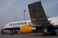TF-CIB @ VIE - Icelandair Boeing 757-200F - by Yakfreak - VAP