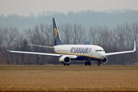 EI-DLX @ KRK - Ryanair - by Artur Bado?