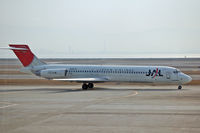JA8370 @ KIX - Taxiing to the runway - by Micha Lueck
