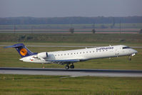 D-ACPB @ VIE - Lufthansa Regional Regionaljet 700 - by Yakfreak - VAP