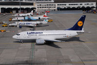 D-ABIB @ VIE - Lufthansa Boeing 737-500 - by Yakfreak - VAP