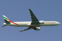 A6-EBW @ LHR - Emirates Boeing 777-300 - by Bernd Karlik - VAP
