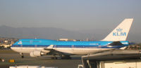 PH-BFW @ KLAX - KLM 747 taxi out at LAX - by John J. Boling