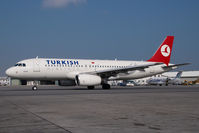 TC-JPF @ VIE - Turkish Airlines Airbus 320 - by Yakfreak - VAP