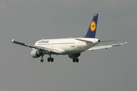 D-AIQH @ BRU - DESSAU is descending to rwy 25L - by Daniel Vanderauwera