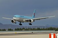 HL7714 @ KLAS - Korean Air / Boeing 777-2B5 (ER) - by Brad Campbell