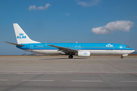 PH-BXT @ ATH - KLM Boeing 737-900 - by Yakfreak - VAP