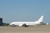 N765TA @ KRFD - Boeing 737-400
