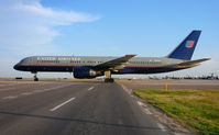 N528UA @ DEN - United Airlines 757 taxiing on Charlie Sierra crossing VSR. - by Francisco Undiks