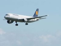 D-AIPM @ EIDW - A320-211/Lufthansa/Dublin - by Ian Woodcock