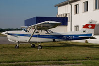 HB-CKT @ VIE - Cessna 172 - by Yakfreak - VAP