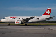 HB-IPT @ VIE - Swiss Airbus 319 - by Yakfreak - VAP