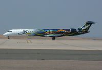 N821SK @ DEN - SkyWest 35th Anniversary livery. - by Francisco Undiks