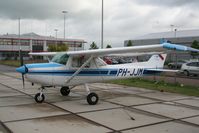 PH-JJM @ RTM - Taken on a recent Aeroprint tour @ Rotterdam - by Steve Staunton