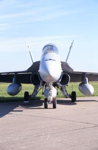 163495 @ DVN - F/A-18C at the Quad Cities Air Show