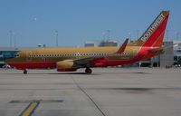 N762SW @ DEN - Southwest Airlines 737-700. - by Francisco Undiks