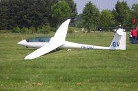 PH-1287 @ AXEL - At the glider field of Axel during th ZK 2006 - by D. Vercruysse