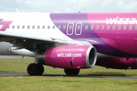 HA-LPF @ BOH - WIZZAIR THE MIDDLE BIT - by Patrick Clements