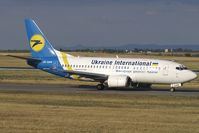 UR-GAW @ VIE - Ukraine International Airlines Boeing 737-500 - by Thomas Ramgraber-VAP