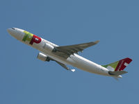 OE-LAM @ VIE - TAP Airbus A330 - by viennaspotter