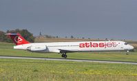 TC-AKN @ LOWW - ATLASJET  MD 83 - by Dieter Klammer