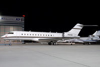 N324SM @ VIE - Globalexpress - by Yakfreak - VAP