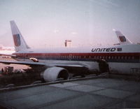 N611UA @ KORD - United 767-200