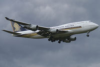 9V-SPE @ LHR - Singapore Airlines Boeing 747-400 - by Thomas Ramgraber-VAP
