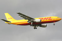 OO-DID @ EGLL - new DHL cs - by Wolfgang Kronfuss