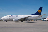 D-ABIF @ VIE - Lufthansa Boeing 737-500 - by Yakfreak - VAP