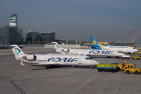 S5-AAF @ VIE - Adria Airways Regionaljet - by Yakfreak - VAP
