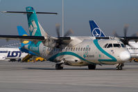 I-ADLP @ VIE - Air Dolomiti ATR42 - by Yakfreak - VAP