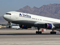 N131DN @ KLAS - Delta Airlines / 1990 Boeing 767-332 - by Brad Campbell