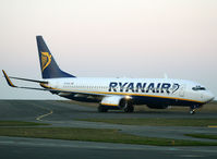 EI-DAS @ LFBH - Taxiing to the terminal - by Shunn311