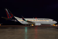 OO-VEH @ VIE - BRussels Airlines Boeing 737-300 - by Yakfreak - VAP