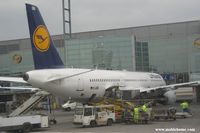 D-AISB @ EDDF - Lufthansa morning flight - by Michel Teiten ( www.mablehome.com )