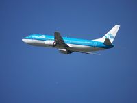 PH-BDW @ LOWW - KLM - by AustrianSpotter