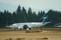 C-GBWS @ CYXX - Westjet during the 2006 Abbotsford Airshow - by Michel Teiten ( www.mablehome.com )